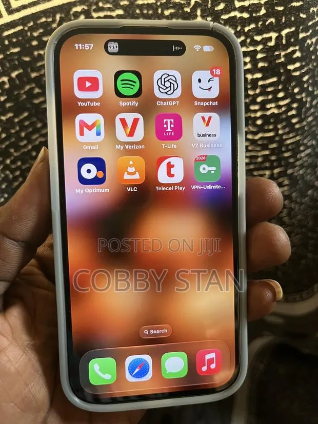 Apple iPhone 15 128 GB Black · Photo 1