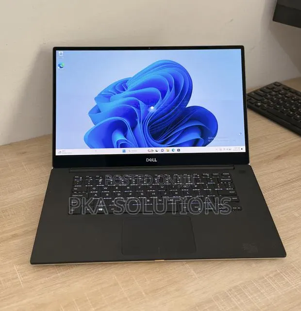 Laptop Dell XPS 15 24GB Intel Core i7 SSD 512GB · Photo 1
