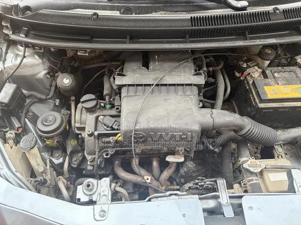 Toyota Belta 2010 Blue · Photo 1