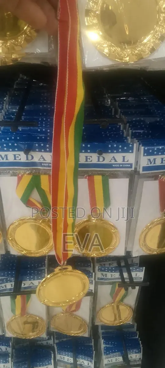 Award Medal · Photo 1
