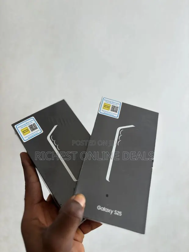 New Samsung Galaxy S25 128 GB Black · Photo 1