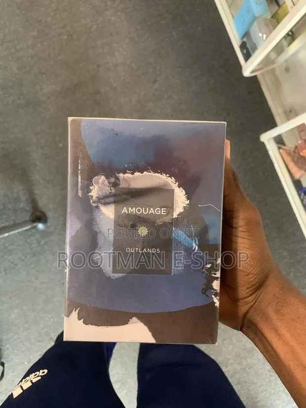 Amouage Outlands Essence De Parfum (100ml) · Photo 1