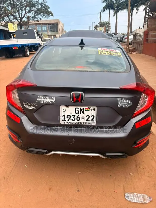 Honda Civic 2016 Gray · Photo 1