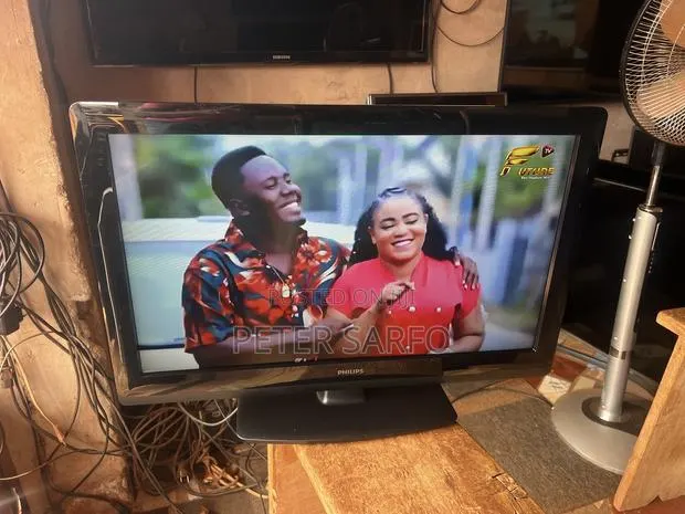 Philips 26 Inch TV · Photo 1