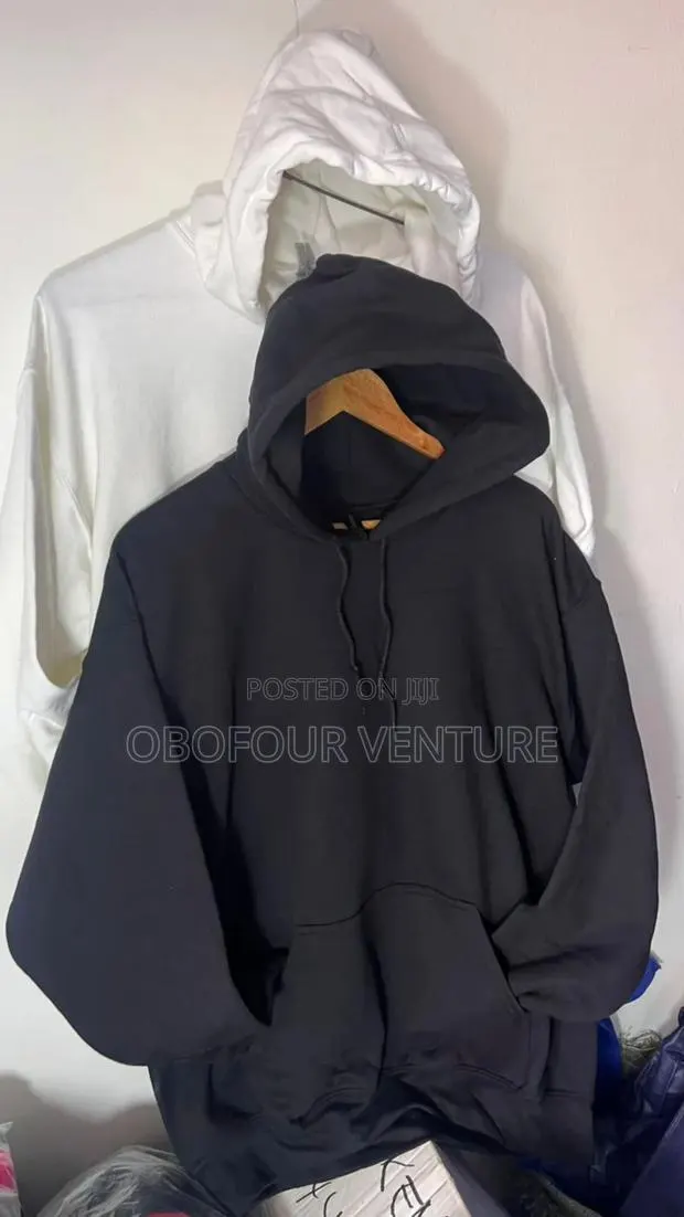 Gildan BLACK Adult Hooded Sweatshirts · Photo 1