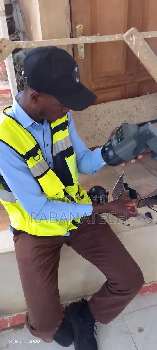 Cordless CCTV Camera Installation Sales and Servicing · Photo 1