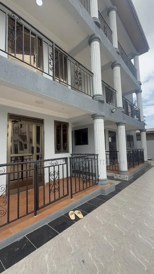 2bdrm Apartment in West Hills Mall Area for rent · Photo 1