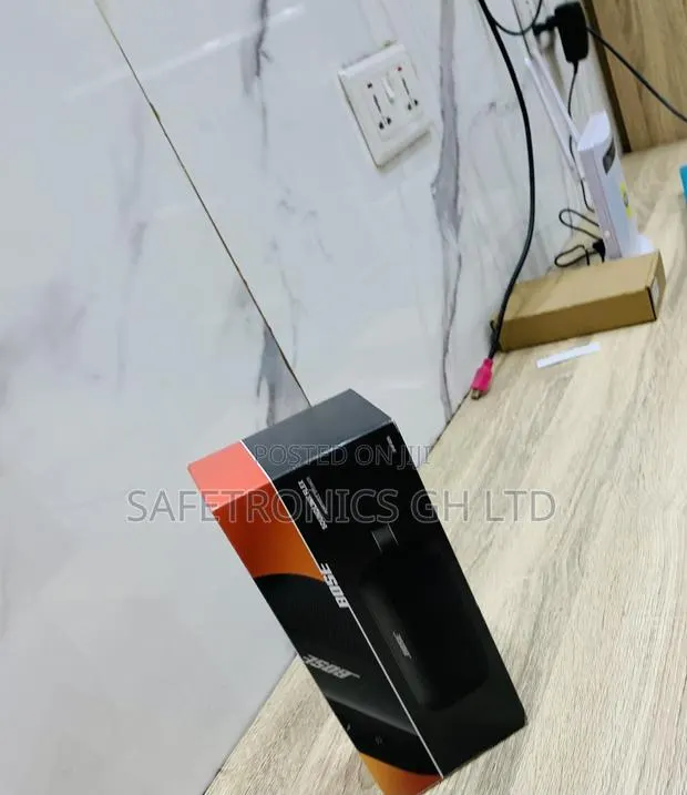 Get Excellent Bose SoundLink Flex Bluetooth Speaker · Photo 1