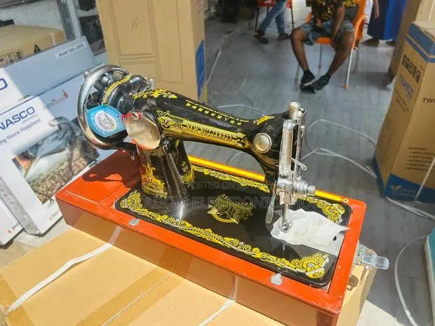 Butter Hand Sowing Machine · Photo 1