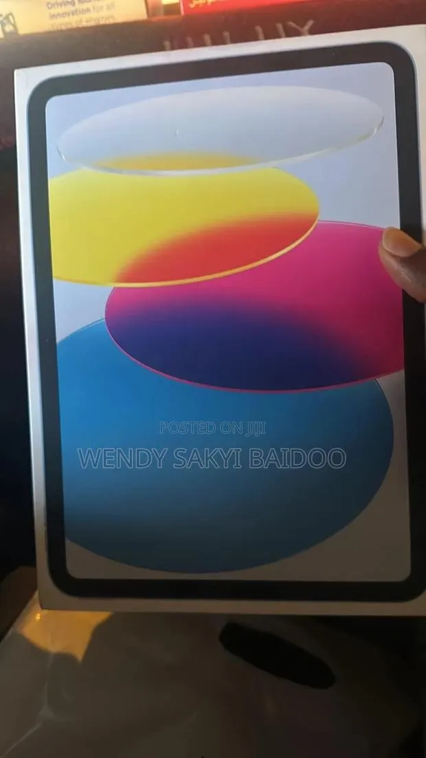 New Apple iPad Wi-Fi 128 GB · Photo 1