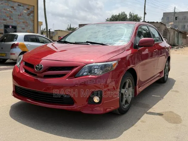 Toyota Corolla S 4dr Sedan (1.8L 4cyl 4A) 2013 Red ยท Photo 1