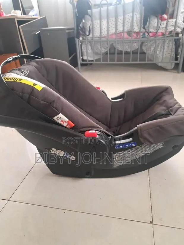 Baby's Car Sitter · Photo 1