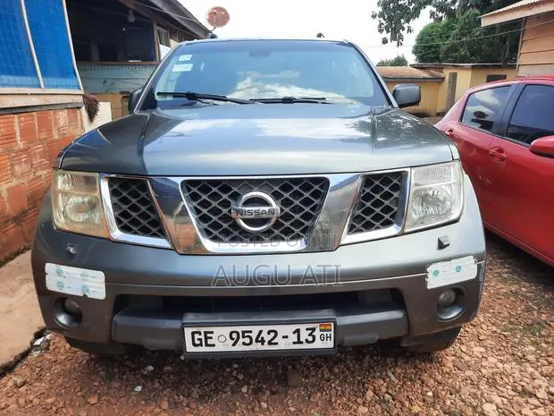 Nissan Pathfinder 2005 · Photo 1