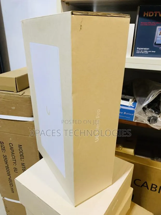 Ubiquiti Unifi U6 Mesh Pro Dual-Band Indoor/Outdoor Wi-Fi 6 · Photo 1