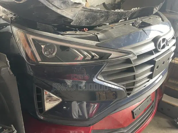 Hyundai Elantra 2019-2020 Front-Cut · Photo 1