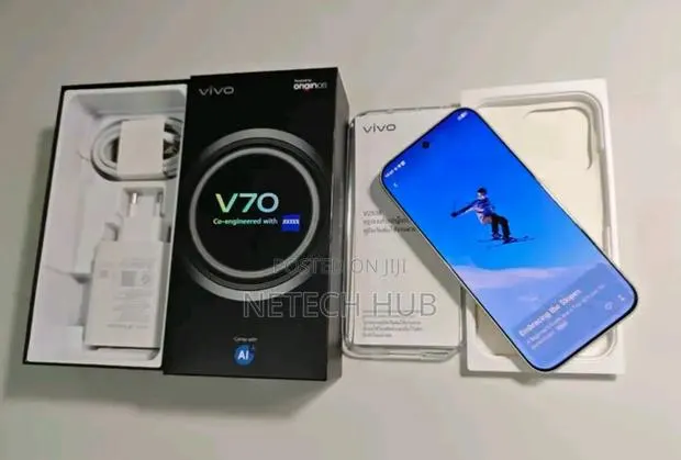 New Vivo V70 512 GB Gold · Photo 1