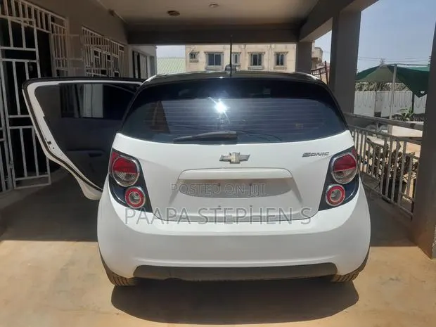 Chevrolet Sonic 2014 White · Photo 1