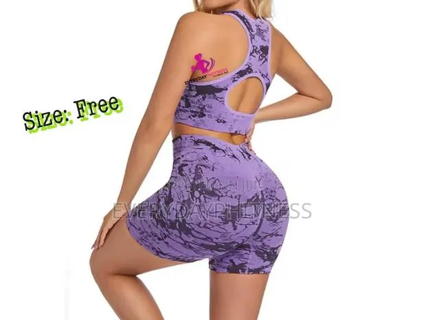 Ladies Yoga Set. Camouflage Biker Shorts Sports Bra · Photo 1