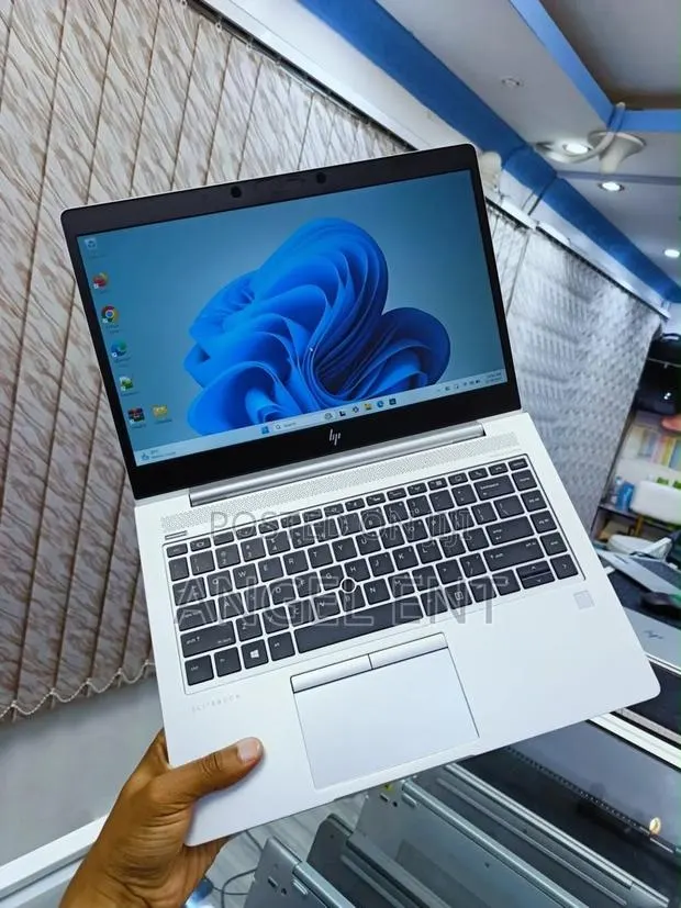 Laptop HP EliteBook 745 G6 8GB AMD Ryzen SSD 256GB · Photo 1