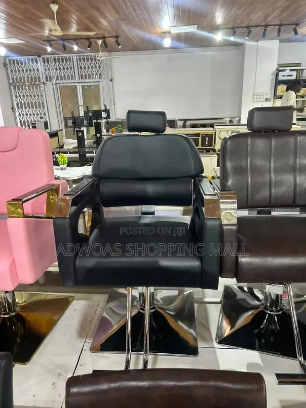 Barber and Beauty Saloon Chairs · Photo 1