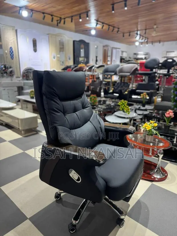 Leather High Back Boss Office Chair · Photo 1