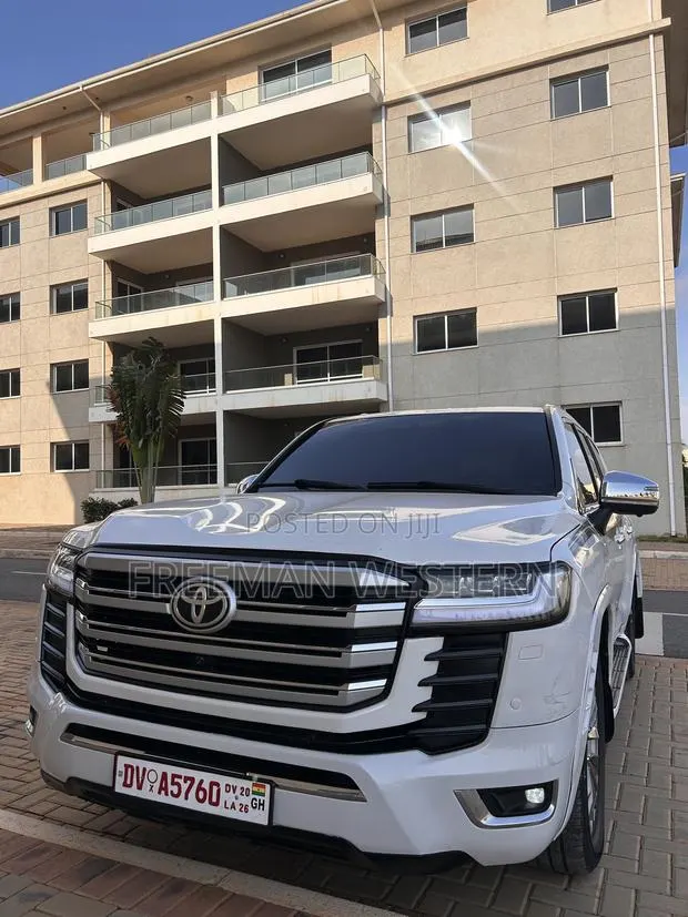 Toyota Land Cruiser 2015 Pearl · Photo 1