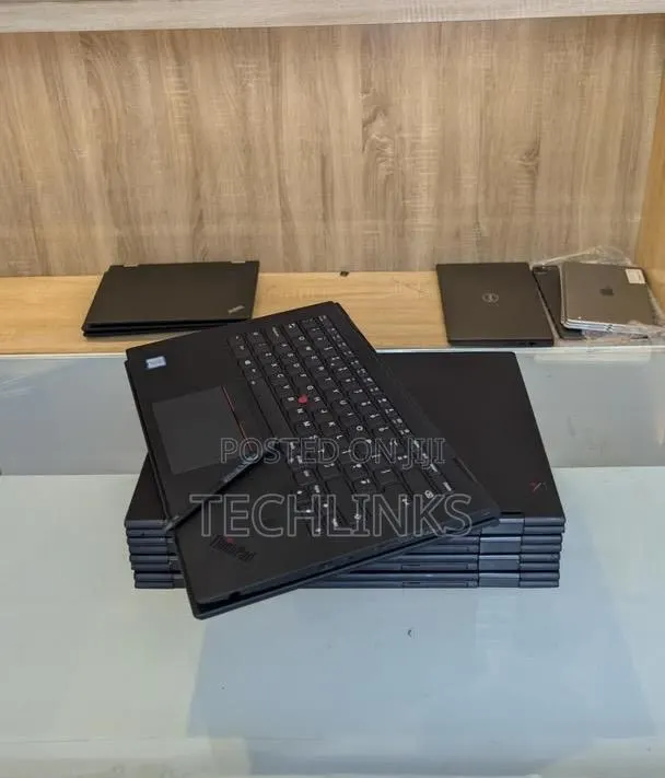Laptop Lenovo ThinkPad X1 Yoga 16GB Intel Core i7 SSD 512GB · Photo 1