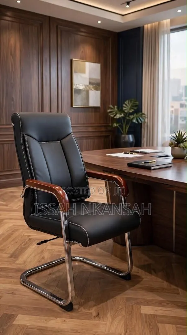 Black Visitors Chair · Photo 1