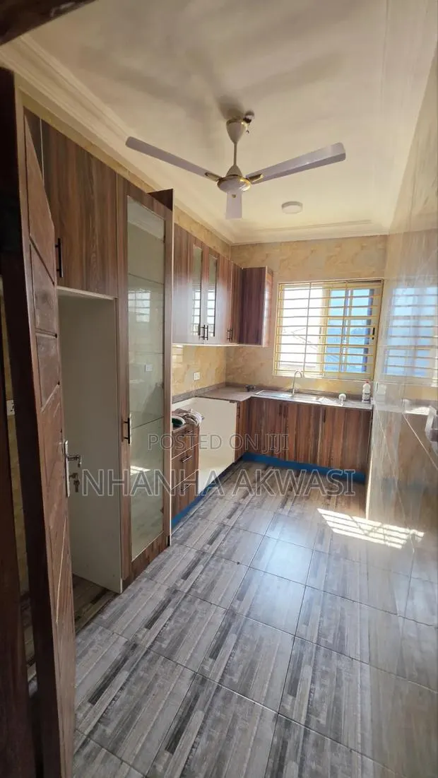 2bdrm Apartment in Klagon Junction, Sakumono for rent · Photo 1