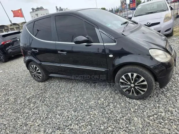 Mercedes-Benz A-Class 2018 Black · Photo 1