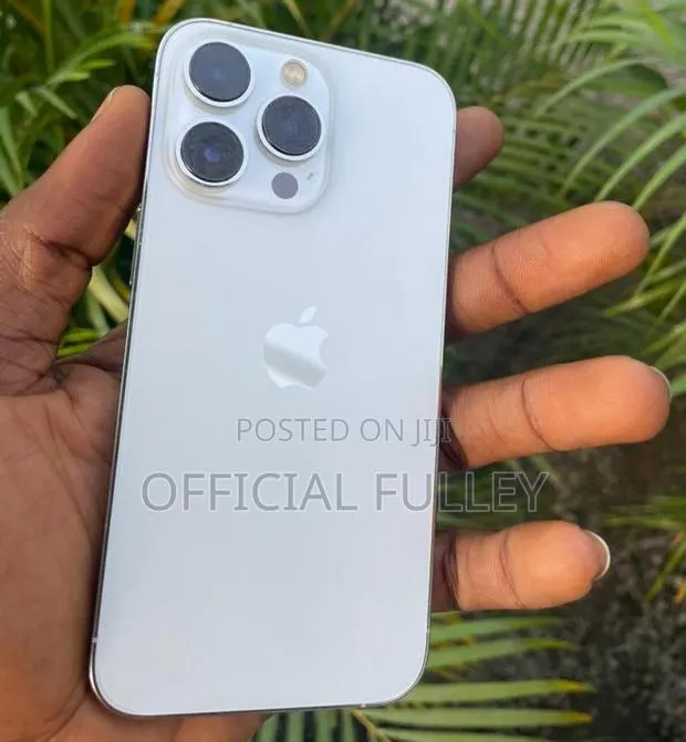 Apple iPhone 13 Pro 128 GB White · Photo 1