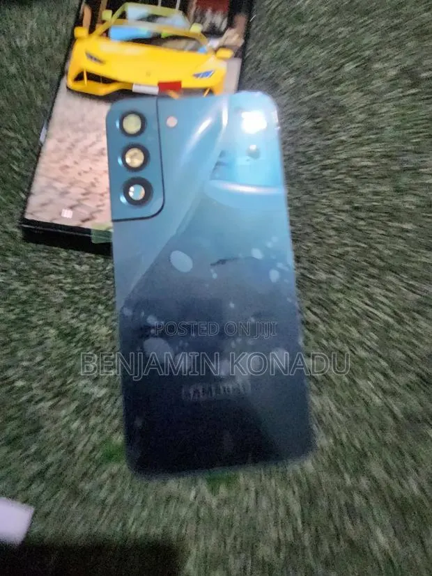 S22+ Plus Back · Photo 1