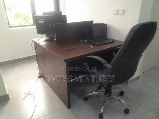 Work Station - 2 Seater · Photo 1