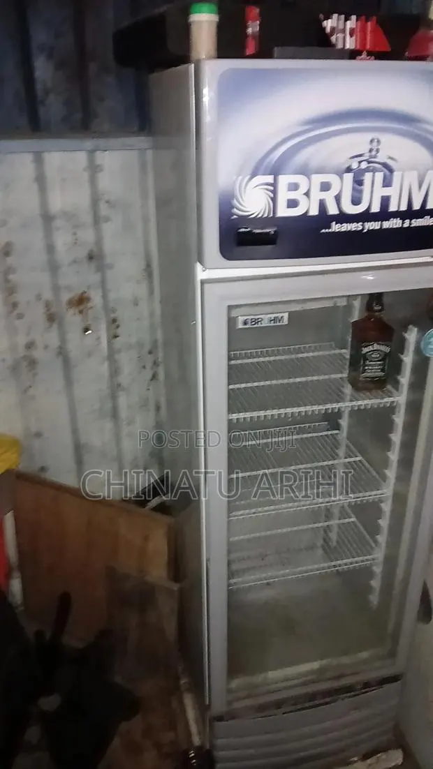Refrigerator · Photo 1