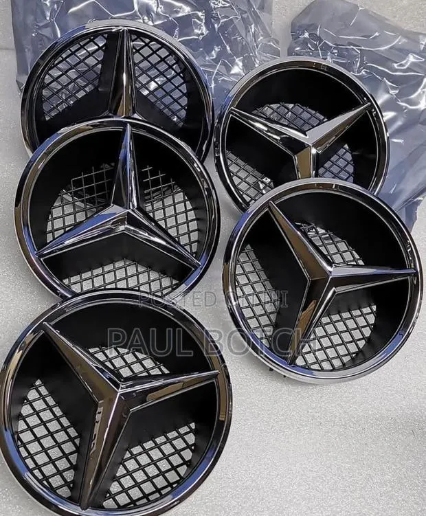 Illuminated LED Mercedes-Benz Grille Star Emblem · Photo 1