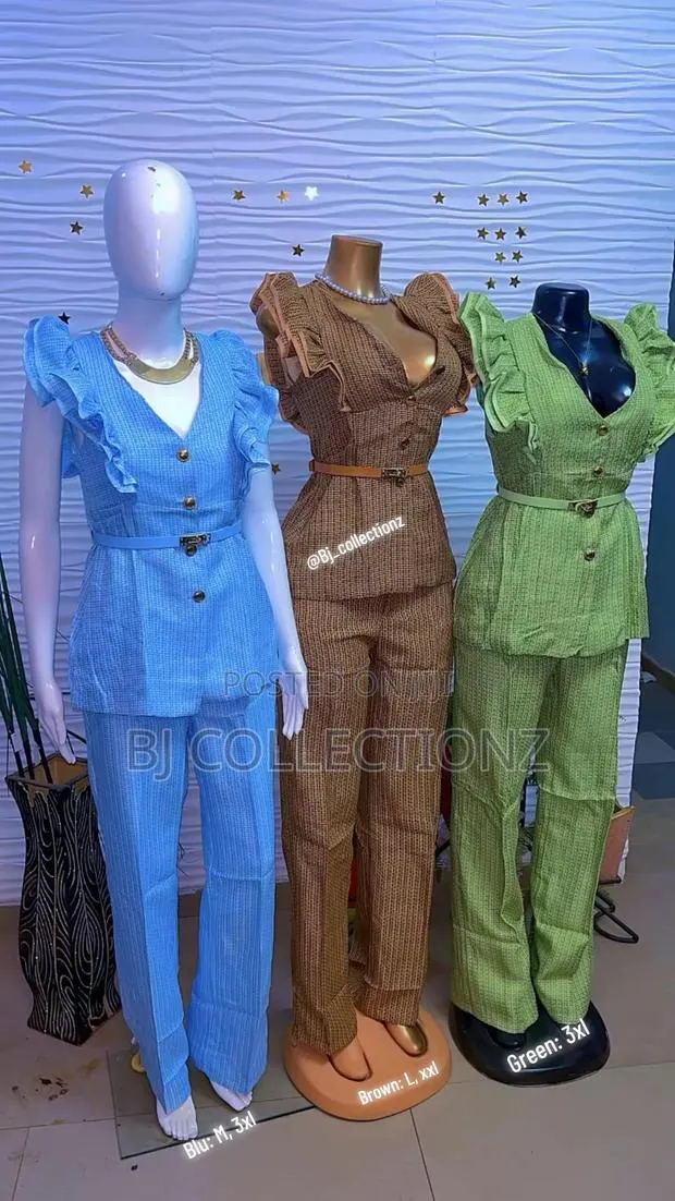 Luxury Ladies 2pies Suit · Photo 1