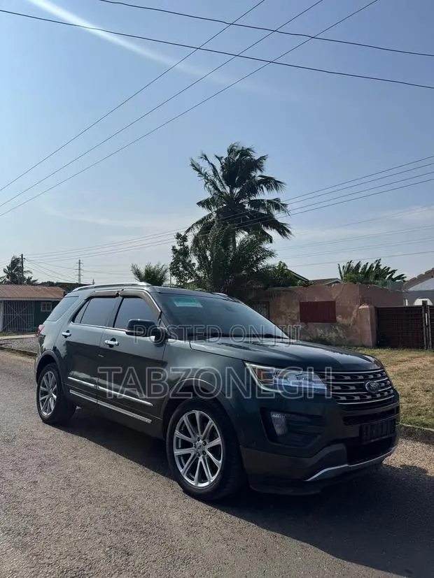 Ford Explorer Limited 4dr SUV AWD (3.5L 6cyl 6A) 2016 Gray