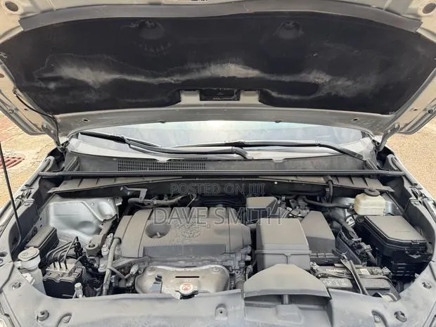 Toyota Highlander LE 2019 Silver · Photo 1