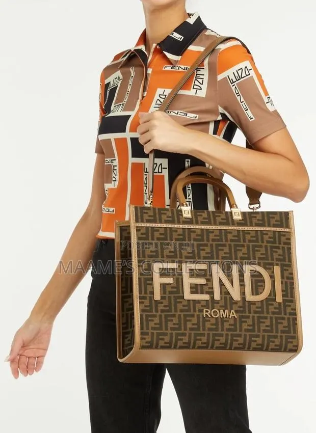 Fendi Logo Patterned Women's Handbag · Photo 1