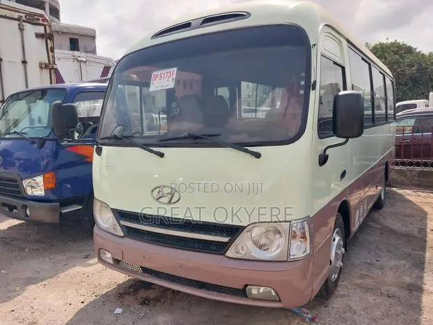 Hyundai County 2010 Grey · Photo 1