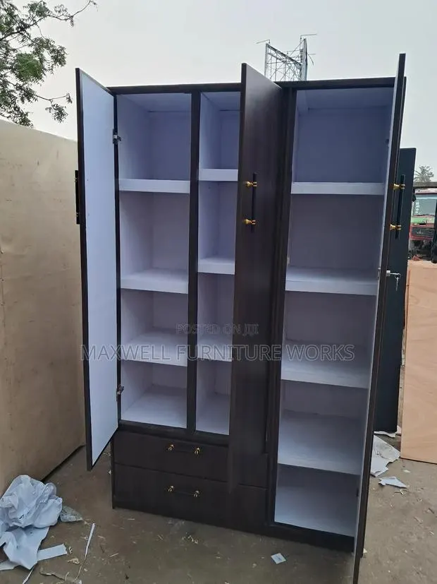 Quality All Shelces Wardrobe( Payment After Delivery) · Photo 1