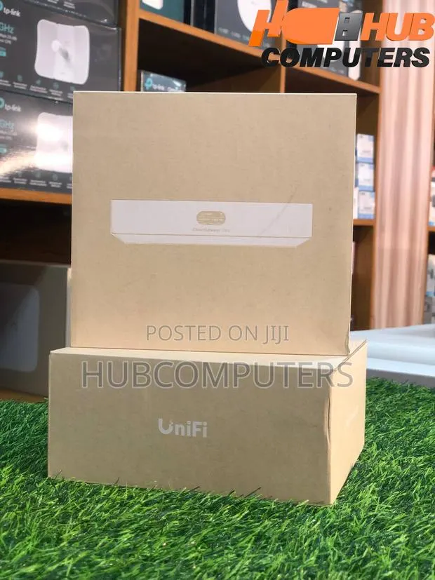 Ubiquiti Unifi Cloud Gateway Ultra · Photo 1