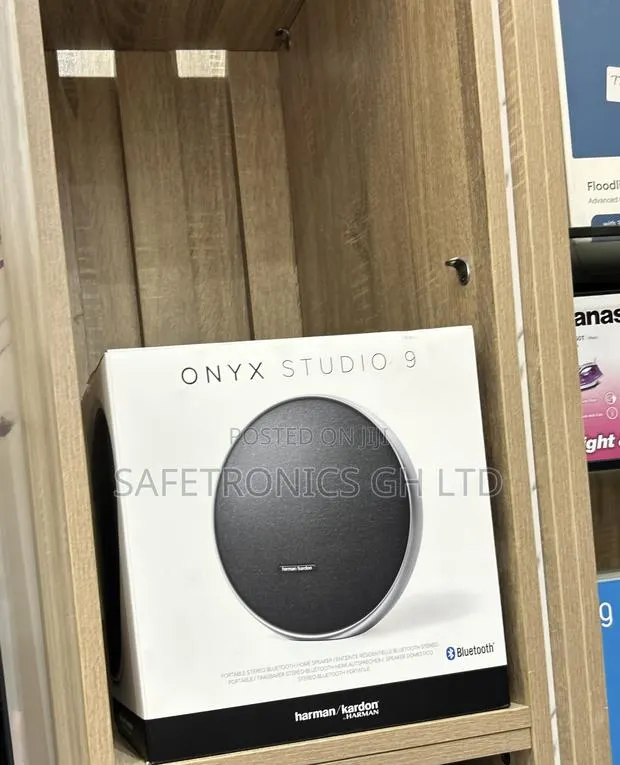 Just Purchase Electric Onyx Studio Nine Harman Kardon Speaker · Photo 1