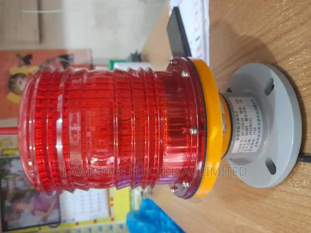 24 Volts Revolving Light · Photo 1