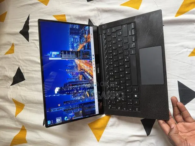 Laptop Dell XPS 13 9360 16GB Intel Core i7 SSD 512GB · Photo 1