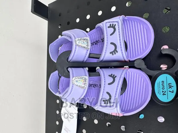 Purple Girl Sandals · Photo 1
