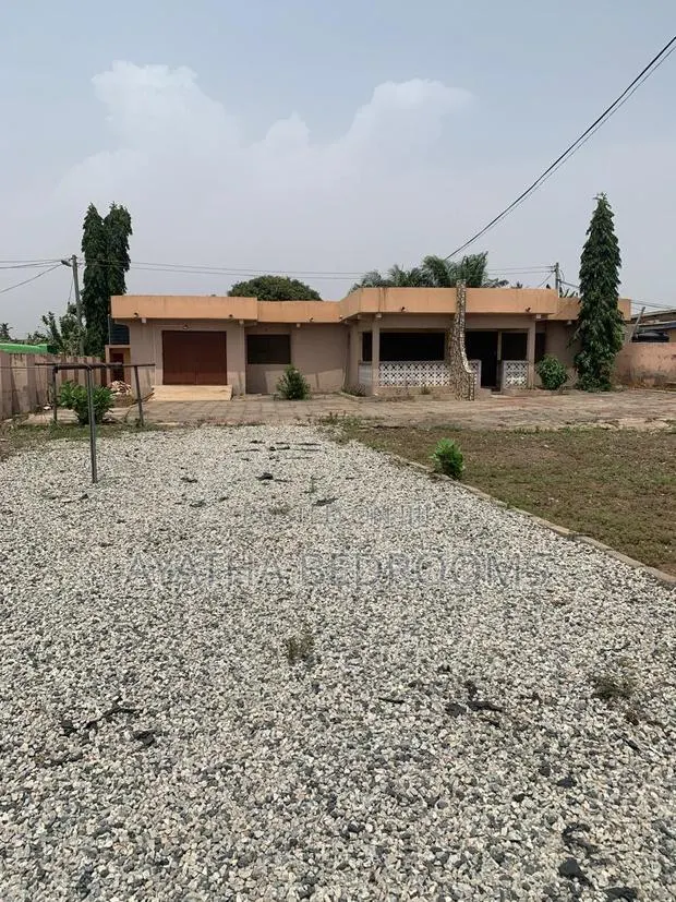 4bdrm House in Camp 2, New Town for rent · Photo 1