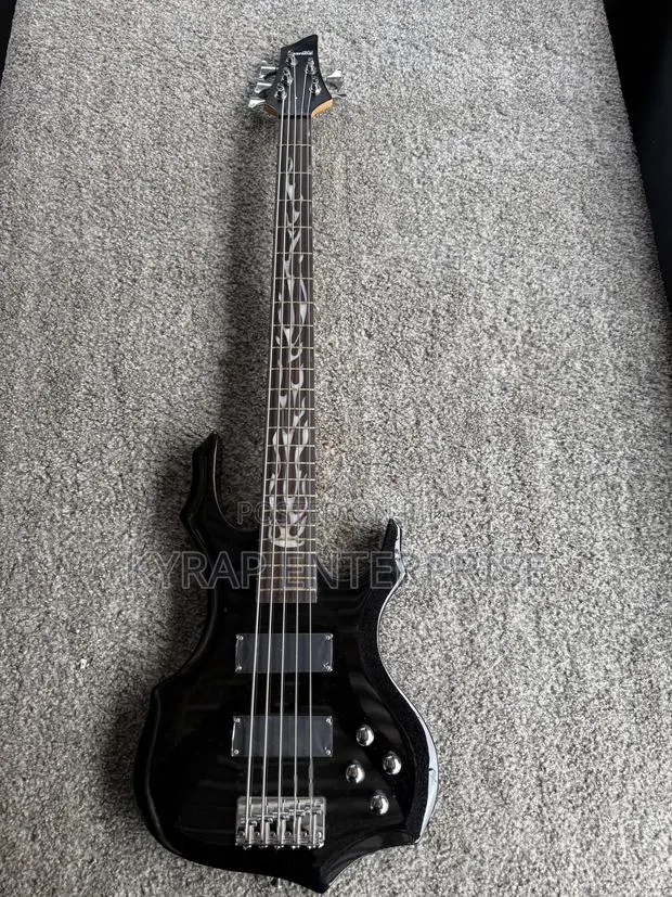 Ibanez 5 Strings Bass Guitar · Photo 1