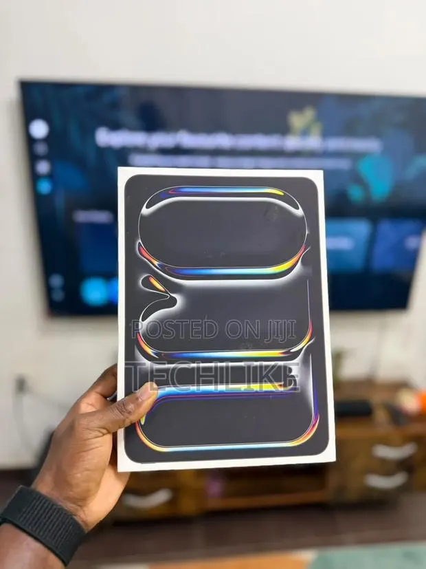 New Apple iPad Pro 2 TB Black · Photo 1