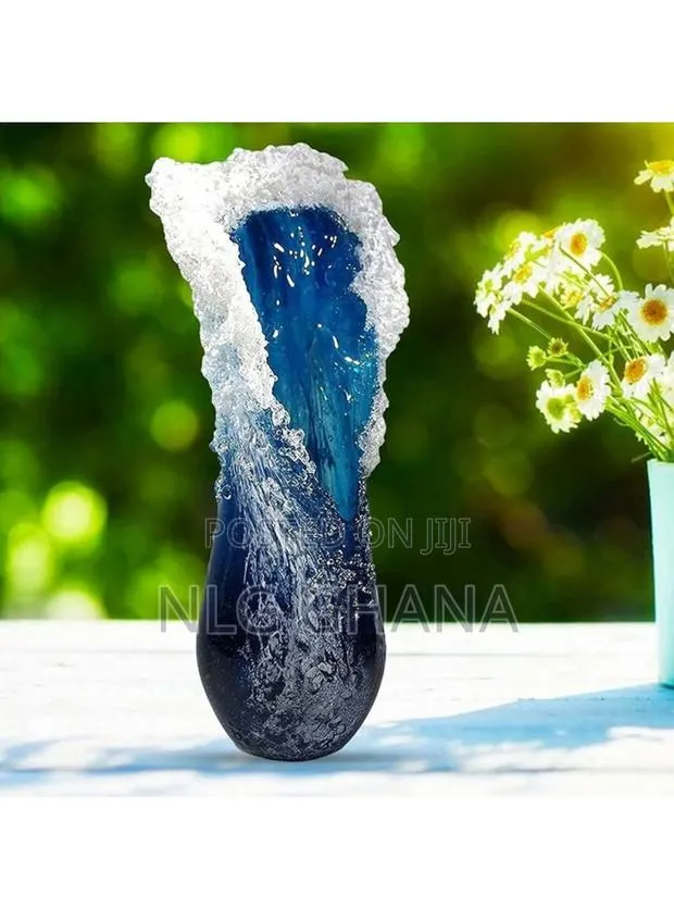 11.8" Ocean Wave Resin Vase, Living Room, Bedroom, Dining. Tvx28126 · Photo 1